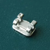 Брекет Mini Diamond (Roth), паз 022, универсальный на зубы 14, 15, 24, 25 со смещением к десне